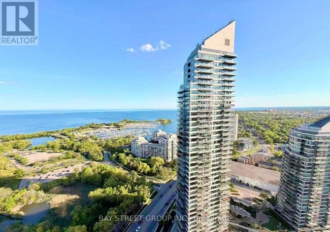 Building Photo - 2212 Lake Shore Blvd W