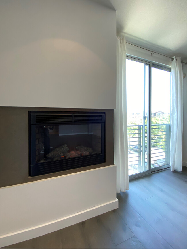 Foto del edificio - 6400 Crescent Park E