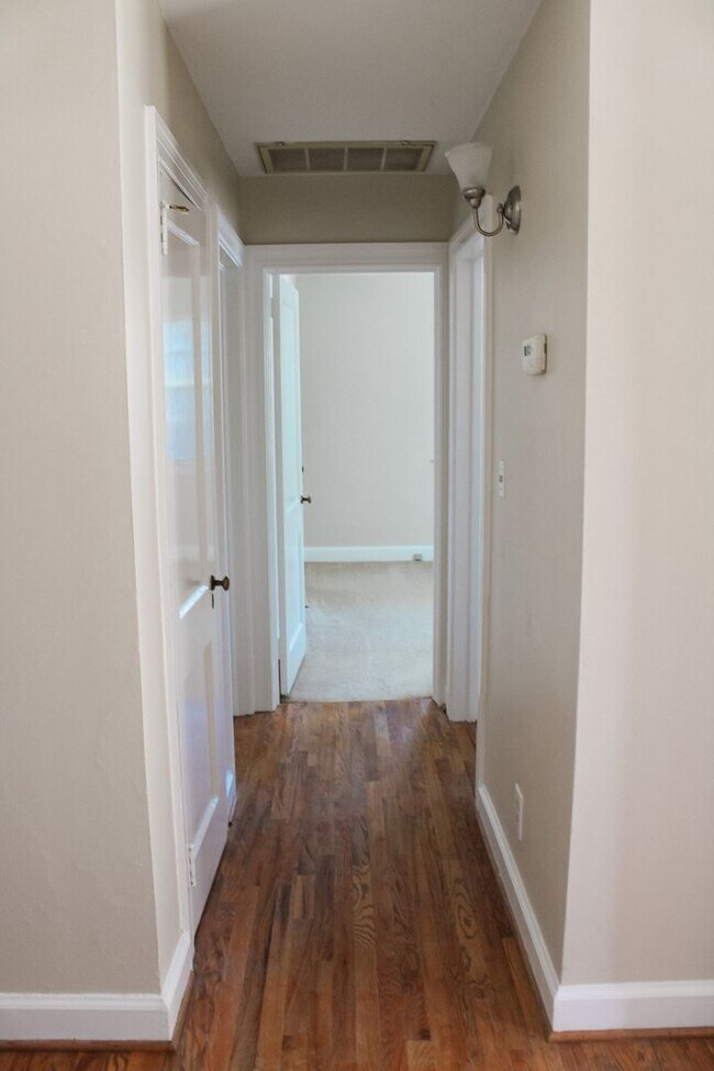 Foto del edificio - 1100 Anderson St NW