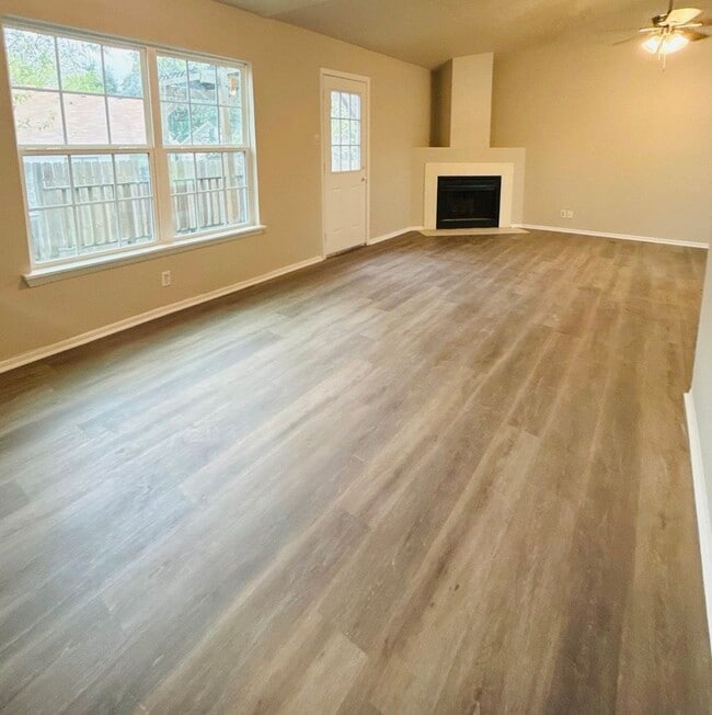 Building Photo - 4146 Sunrise Crest Dr