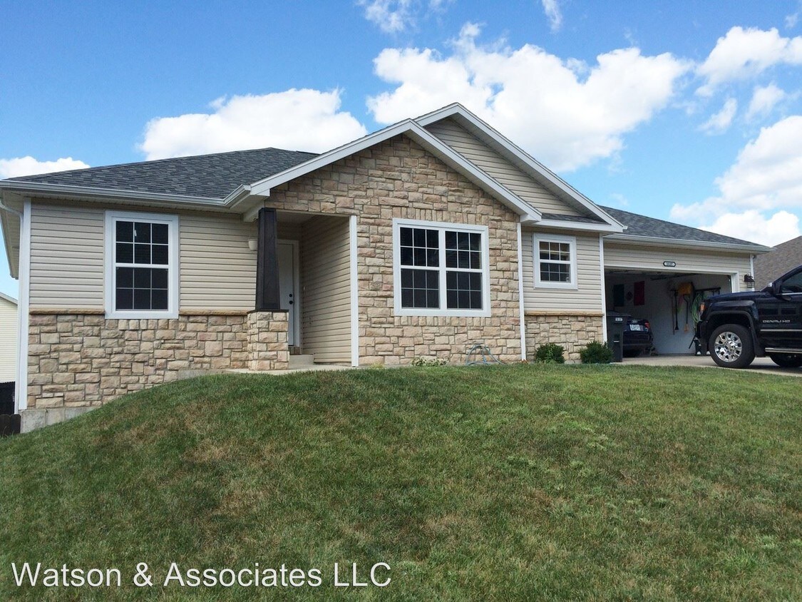 Primary Photo - 4 br, 3 bath House - 16187 Heavens Gate Ln