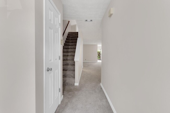 Building Photo - 2186 Spring Walk Ct