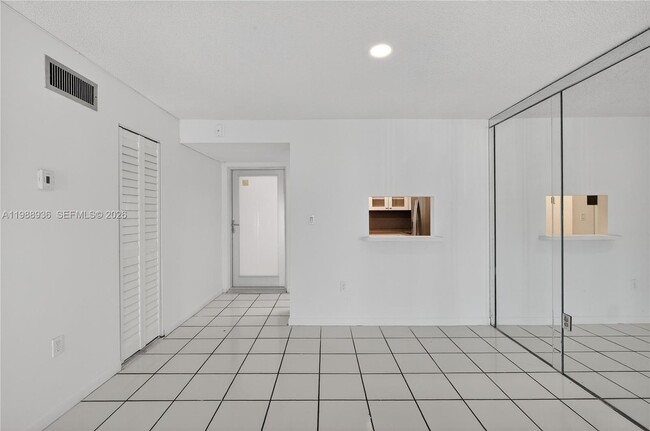 Building Photo - 1428 Euclid Ave