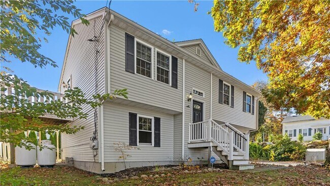 Building Photo - 4 Battey Dr