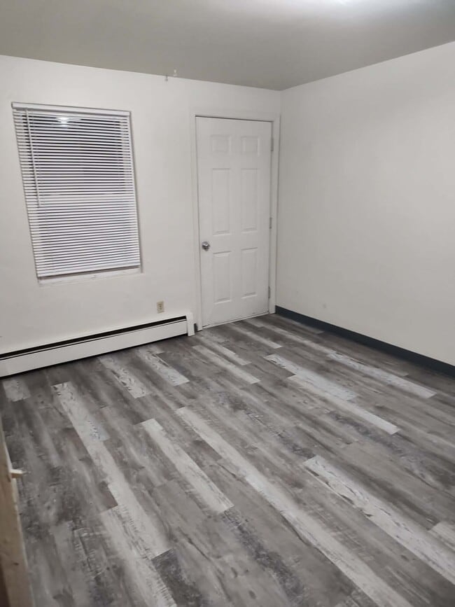 Building Photo - 1114 Western Ave