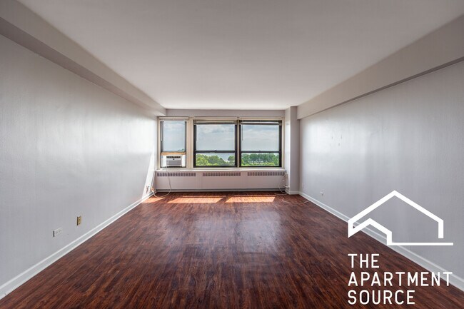 Foto del edificio - 4180 N Marine Dr