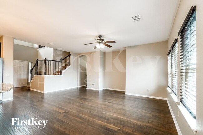 Foto del edificio - 205 Highland Pl