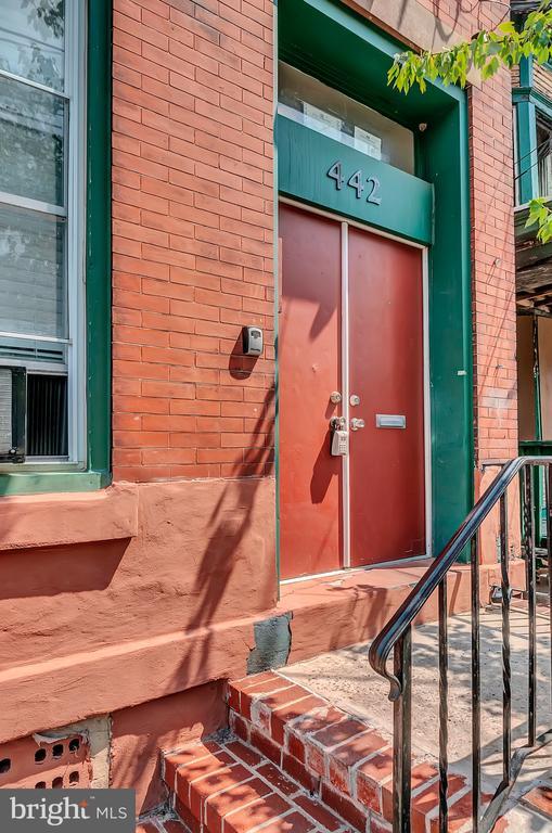 Foto del edificio - 442 W Hanover St