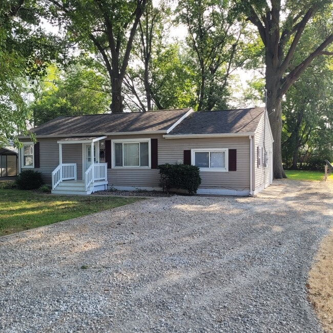Building Photo - 652 N 38th St