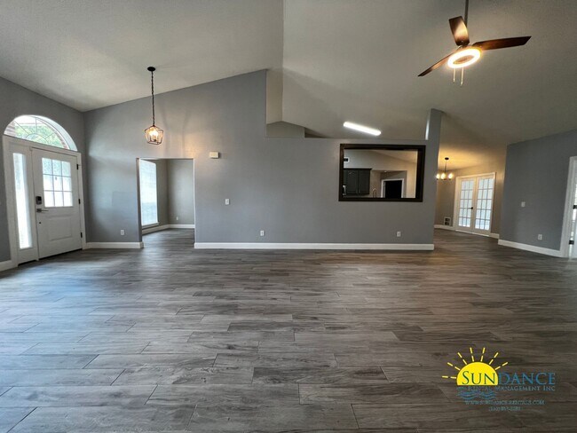 Building Photo - Sophisticated 4-Bedroom Home in Fox Valley...