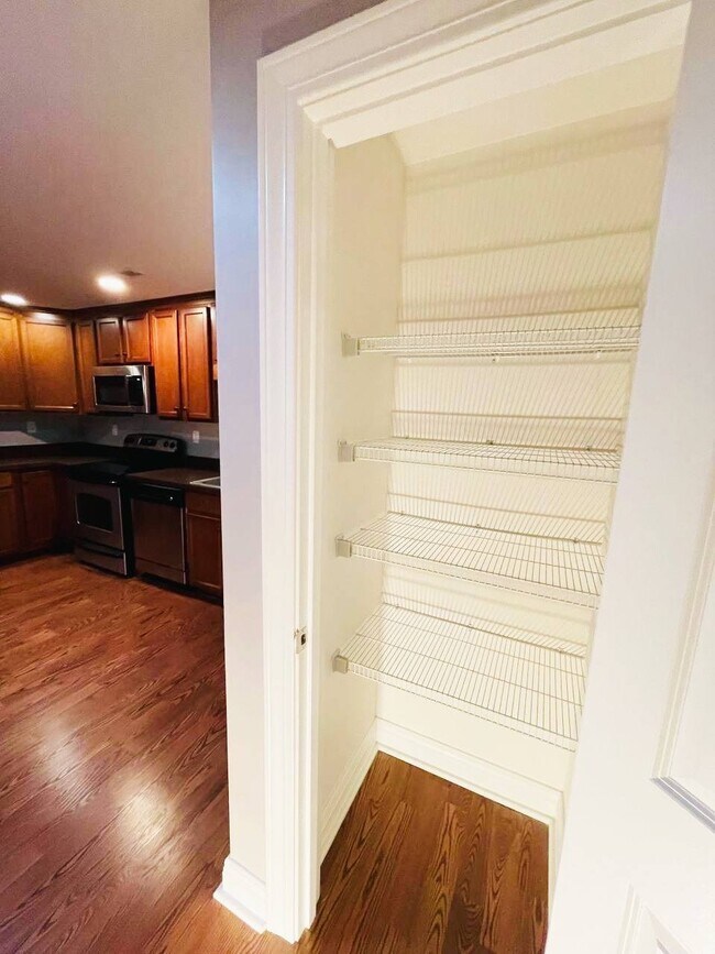 Foto del edificio - 2411 Brownsboro Rd