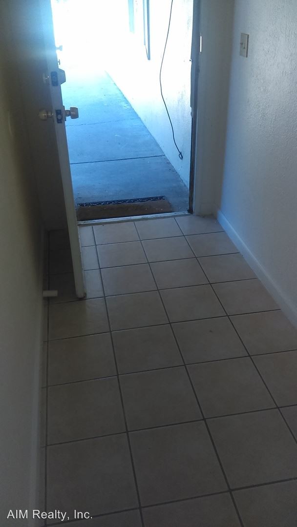 Foto del edificio - 6 br, 2 bath House - 6344 LONGDALE DRIVE