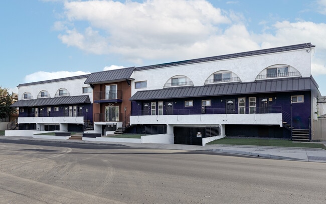 Building Photo - CitiZen Beach Collection on Manhattan