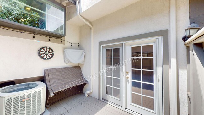 Foto del edificio - Beautiful 3 Bedroom Home in Eastside Costa...