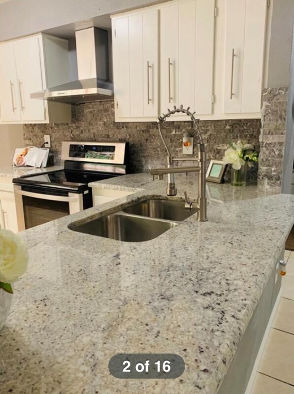 Foto principal - 5710 Easthampton Dr