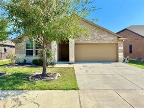 Building Photo - 4016 Spur Trail Dr