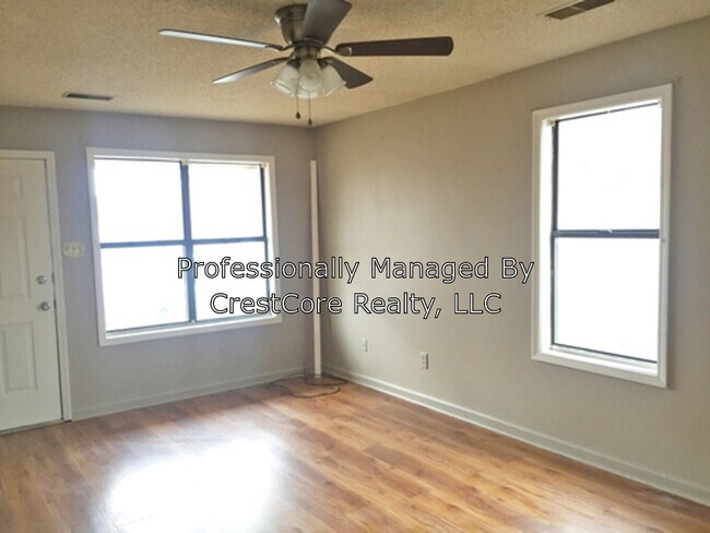 Building Photo - 116 Harton Ave