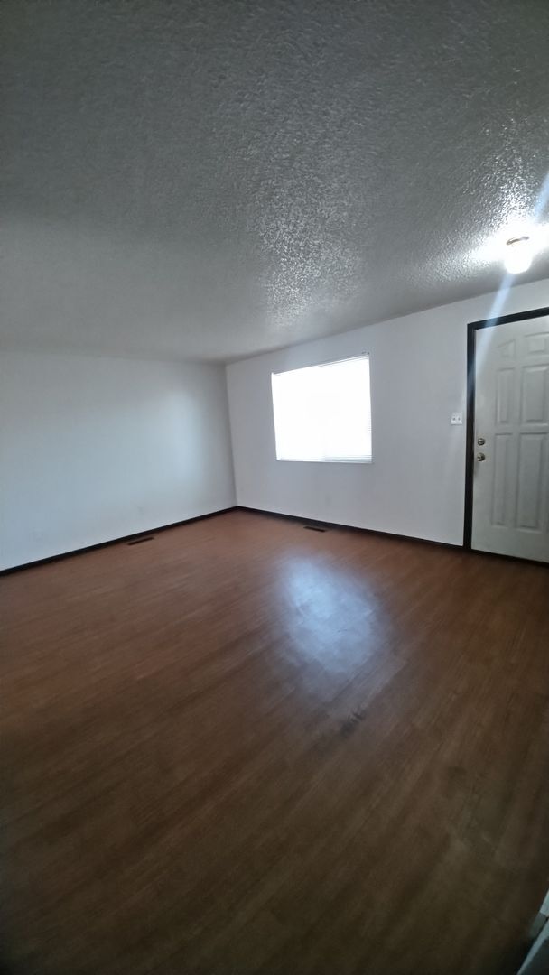 Building Photo - 1230 Lanyon Ln