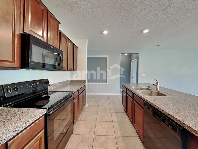 Building Photo - 10114 Carloway Hills Dr
