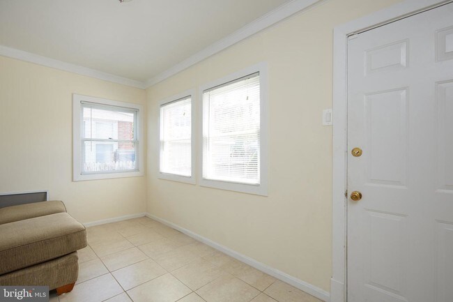 Foto del edificio - 6207 Piney Branch Rd NW