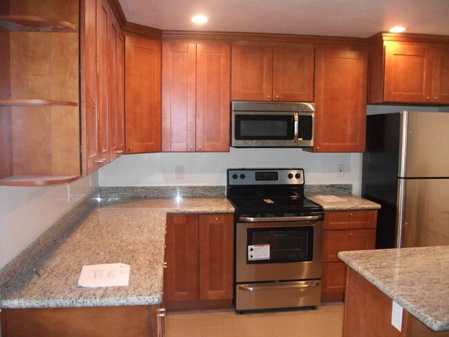 Building Photo - Remodeled 2 bedroom 1 bath