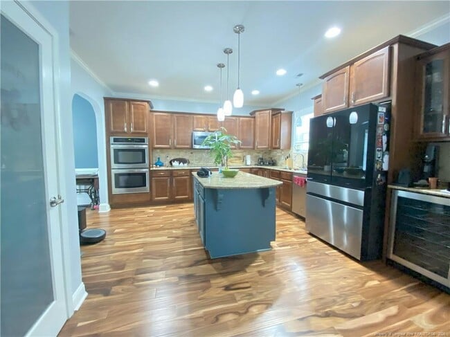 Foto del edificio - 351 Maplewood Dr