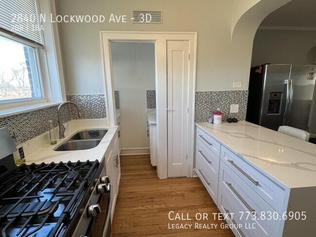 Foto del edificio - 2840 N Lockwood Ave