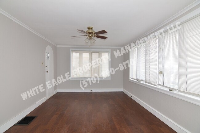 Foto del edificio - 319 Front St