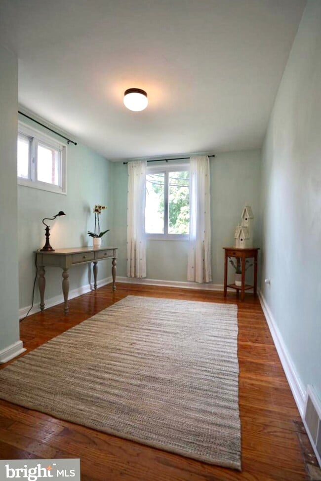 Foto del edificio - 6371 magnolia st