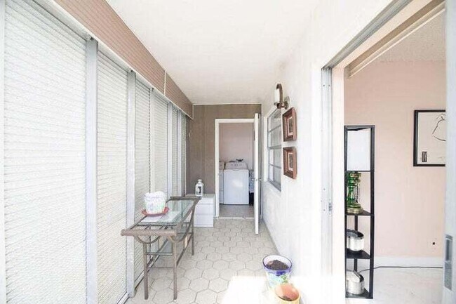 Foto del edificio - 701 Normandy Ln