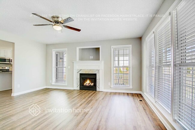 Building Photo - 201 Zircon Ln