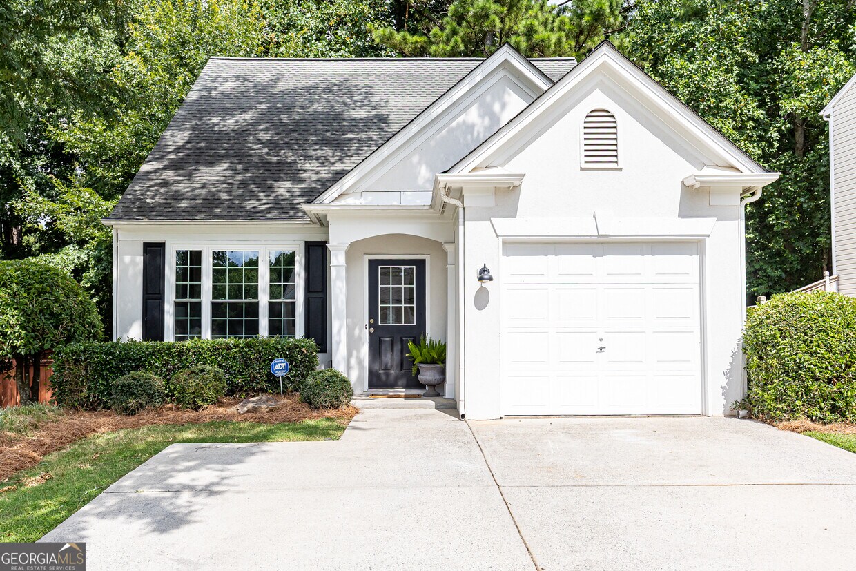 Foto principal - 11085 Wittenridge Dr