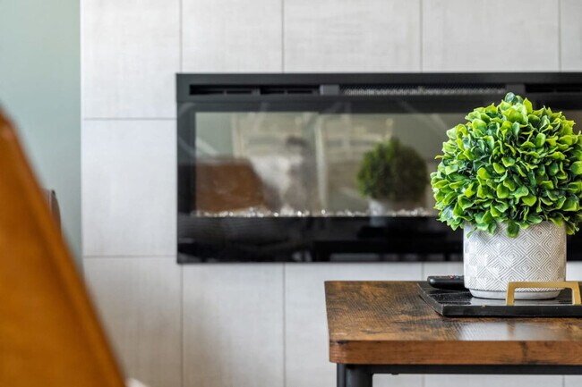 Photo du bâtiment - 78 Lucas Cres NW