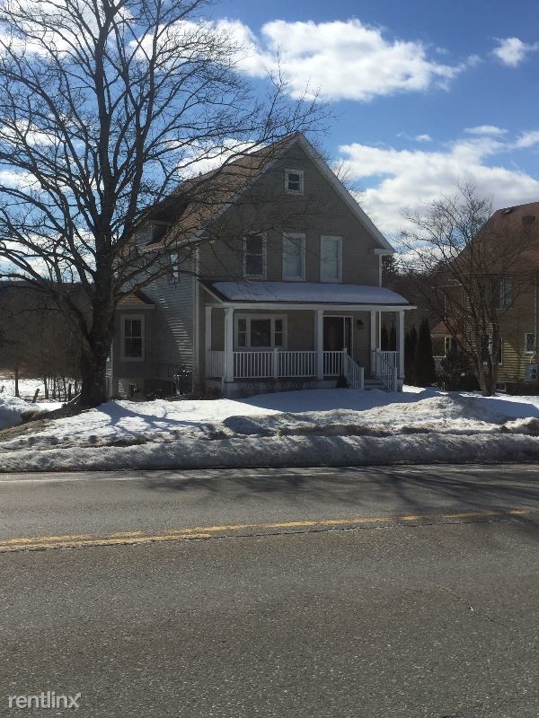 Primary Photo - 154 Main St