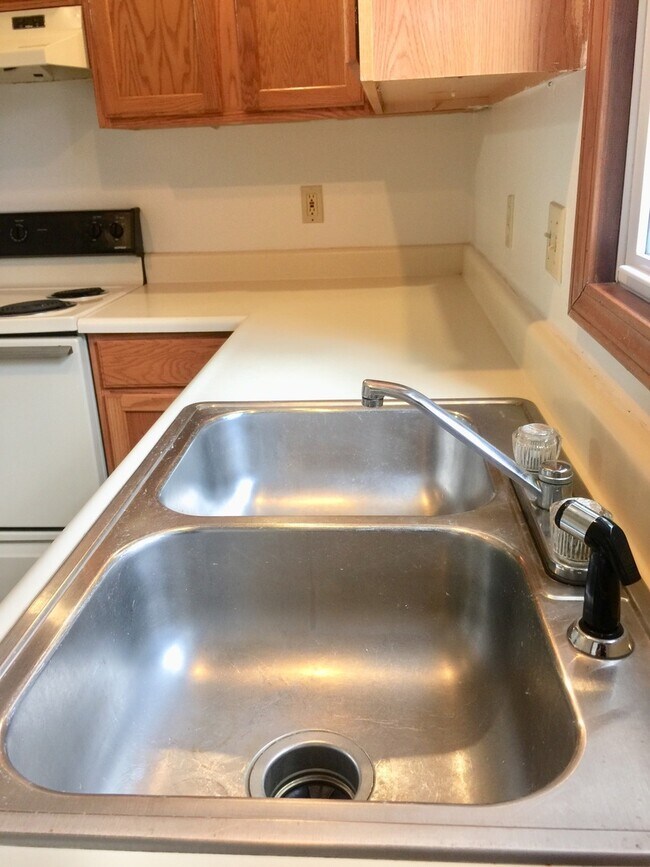 Building Photo - 120