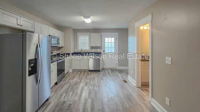 Foto del edificio - "Cozy 2-Bedroom Duplex Retreat with 1000 S...