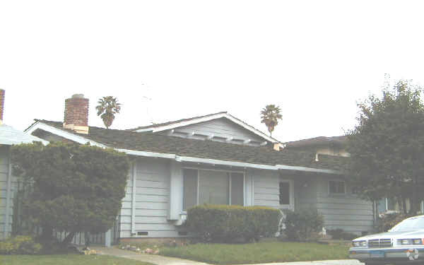Building Photo - 863 Gallatin Dr