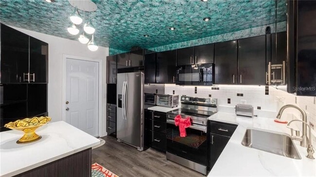 Building Photo - 10438 St Tropez Pl