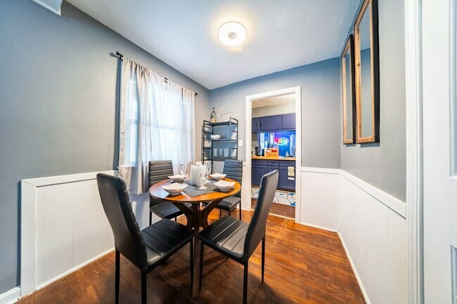 Foto del edificio - 2513 Greenvale Rd