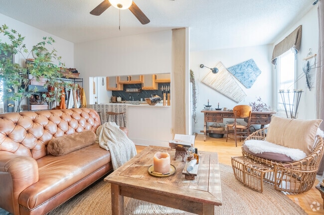 Duplex For Rent in Roseville MN