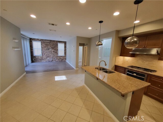Building Photo - 452 Naranjal Dr