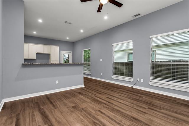 Building Photo - 206 Pecan Hollow St