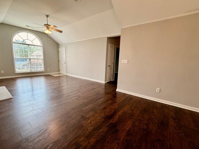 Foto del edificio - 3 bed, 2 bath home in Calera