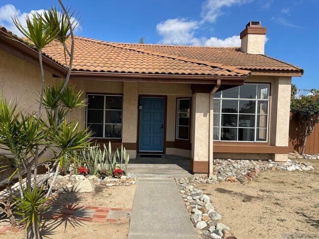 Building Photo - 1065 Paseo Del Norte