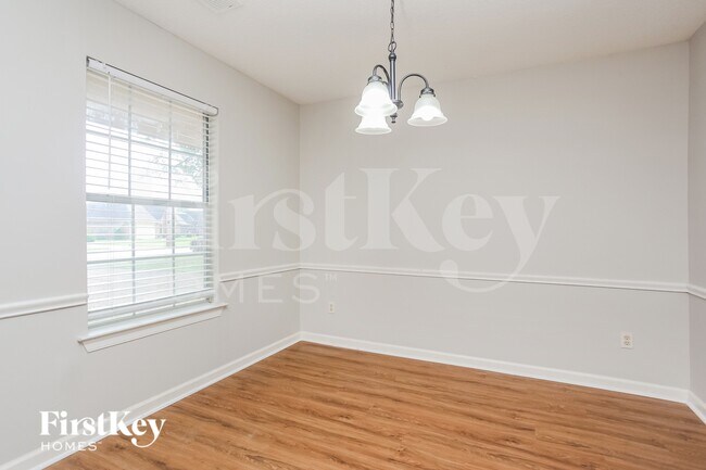 Foto del edificio - 4381 Whispering Bend Dr