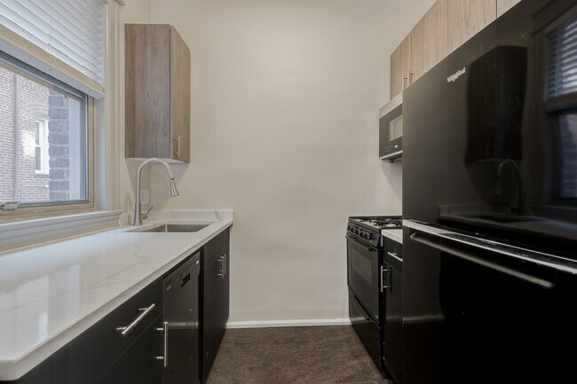 Kitchen - 3624 Connecticut - 3624 Connecticut Ave NW