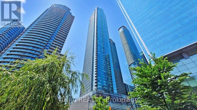 Building Photo - 10 York St