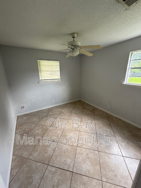 Foto del edificio - 6201 Three Notch Rd