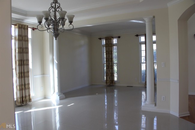 Building Photo - 115 Fieldstone Way