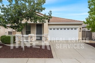 Building Photo - 1839 Dawnelle Way